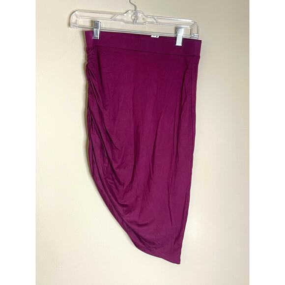 Halara Small  Mid Rise Ruched Asymmetrical Hem Bodycon Skirt NWT - Picture 4 of 7